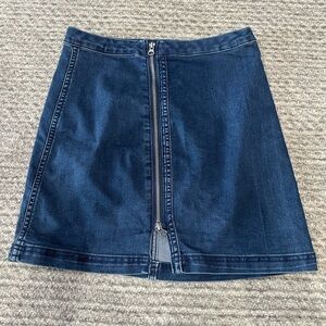 FREE PEOPLE Denim Mini Skirt with front zipper, size 8
